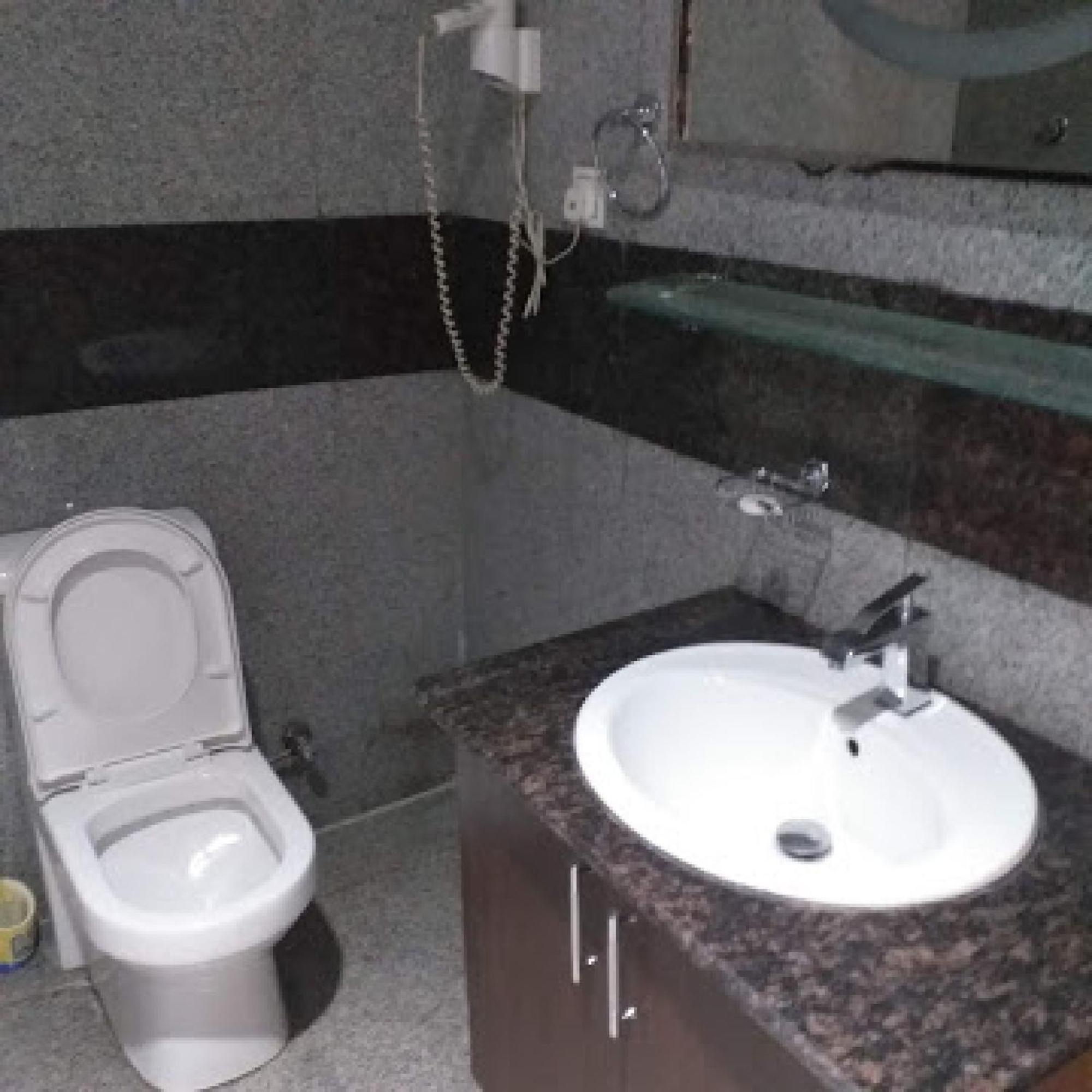 Room In Bb - Immaculate Royal International Hotel Owerri Dış mekan fotoğraf